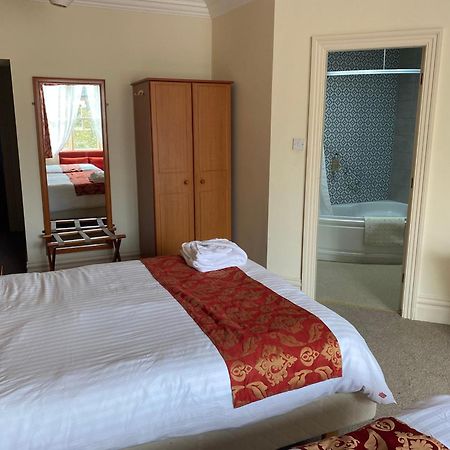 Farnley Tower Guesthouse Дърам Стая снимка